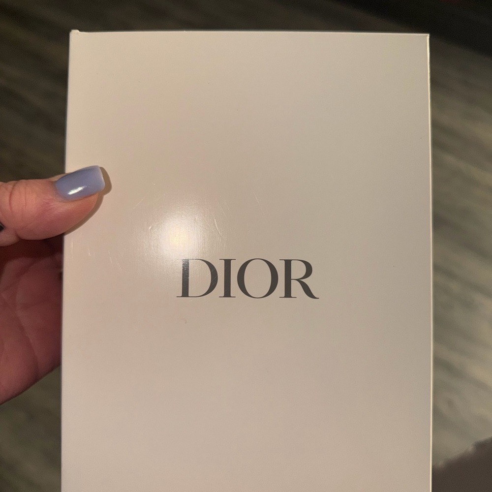 Dior Drawstring makeup Pouch. Or whatever you want to use it for - Picture 11 of 14